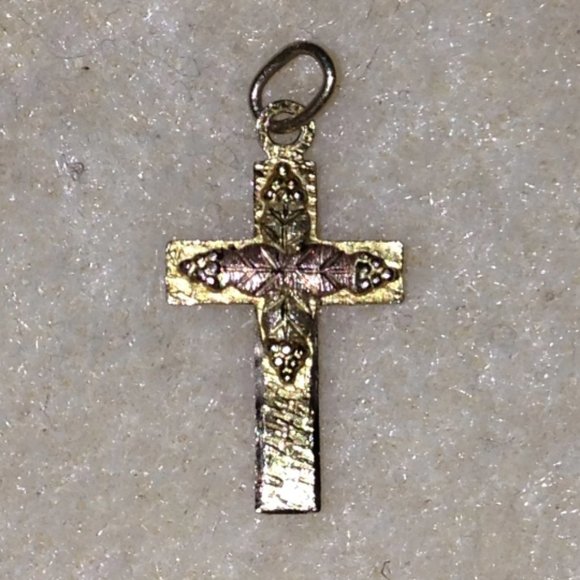 10 Kt Gold Tri-Tone Cross